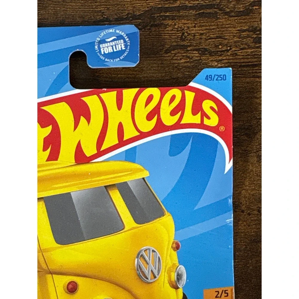 Hot Wheels Kool Kombi Yellow Mooneyes 30th Anniversary Surfs Up 49/250 HKJ33